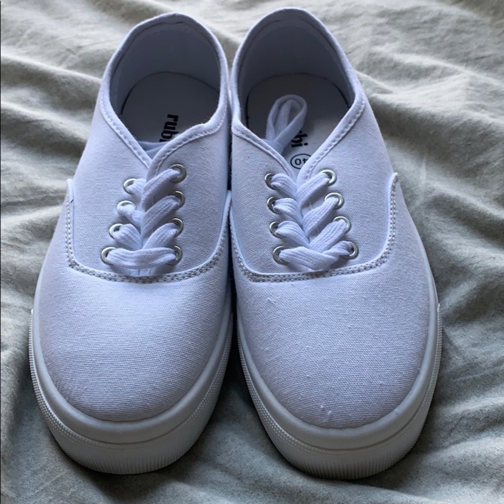 White casual fashion sneakers